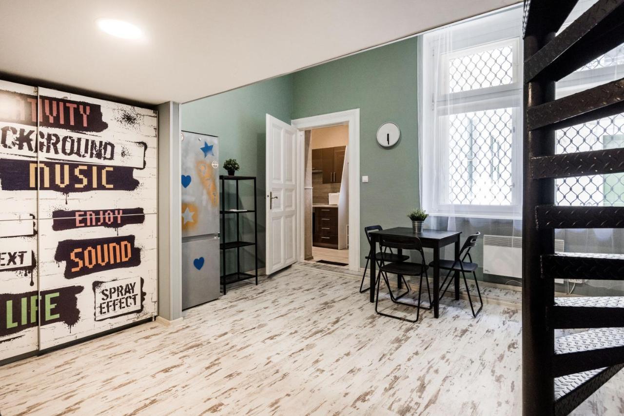 Apartmán Hungarian Rebelian With Ac Budapešť Exteriér fotografie